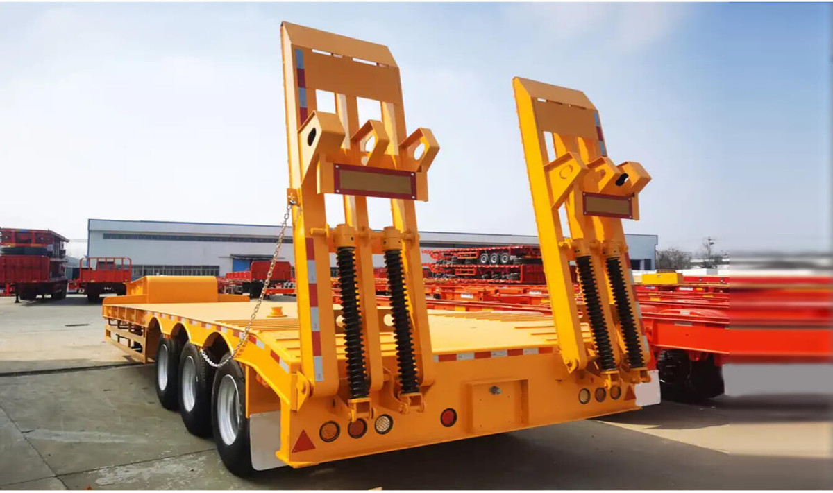 lowbed semi trailer (2).jpg lowbed semi trailer (2).jpg