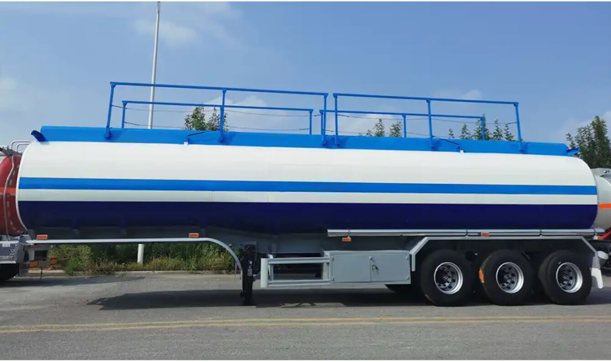 3 axle carbon steel tanks fuel tanker trailer (2).jpg