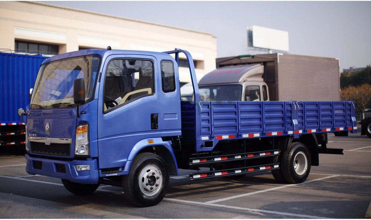 howo t7 light cargo truck (2).jpg howo t7 light cargo truck (2).jpg