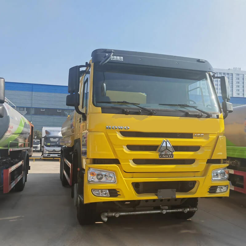 Sinotruck 6×4 Road Sprinkler Water Bowser Tanker Trucks