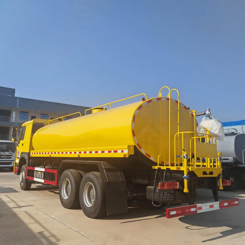 Sinotruck 6×4 Road Sprinkler Water Bowser Tanker Trucks