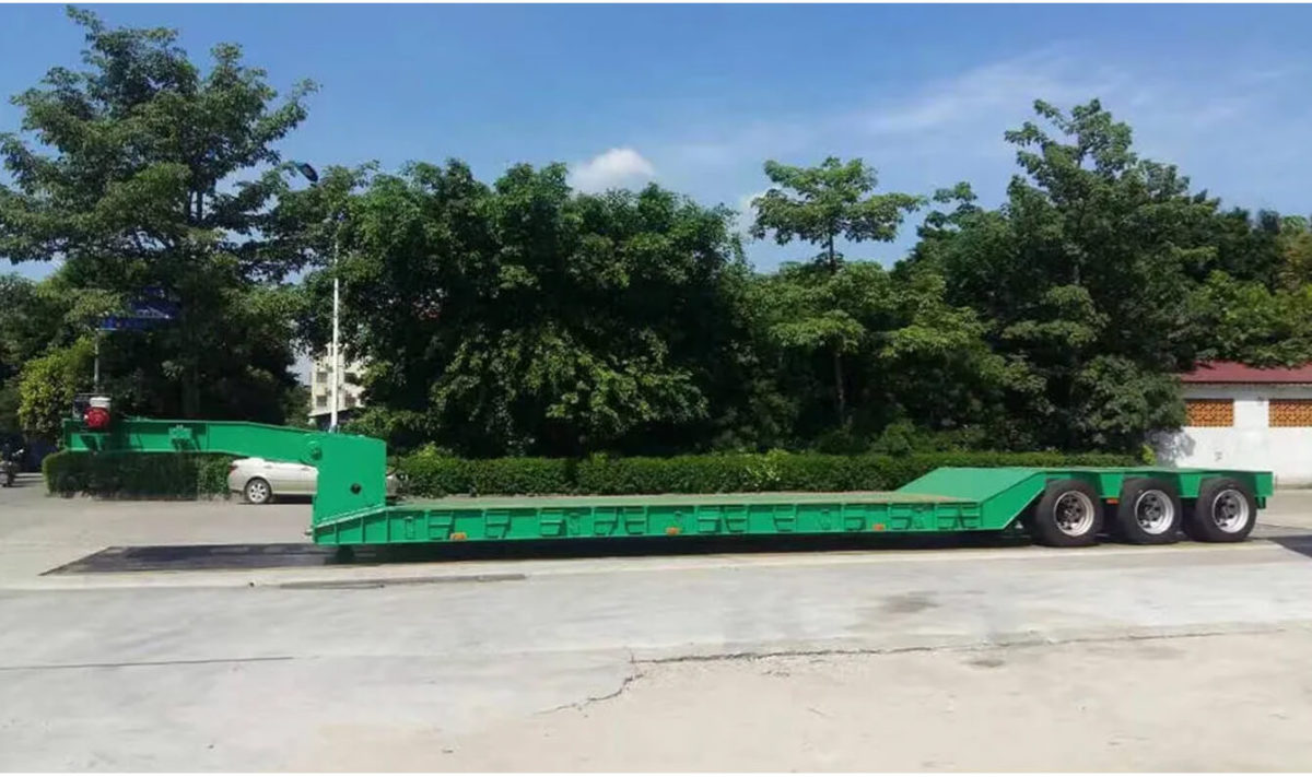 hydraulic folding gooseneck trailer for sale (2).jpg hydraulic folding gooseneck trailer for sale (2).jpg