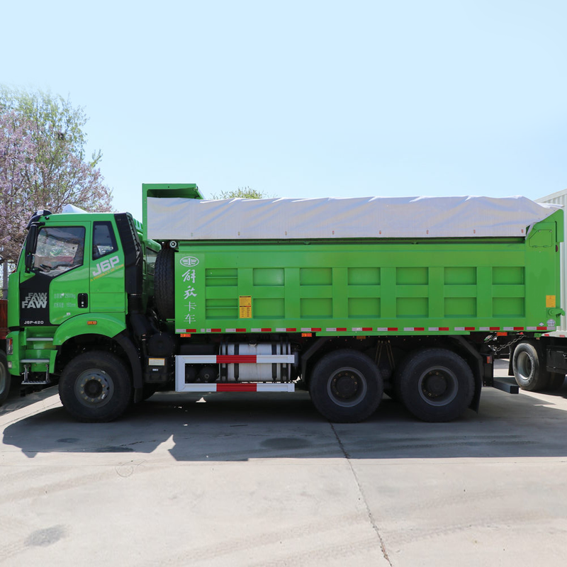 FAW J6P 6X4 dump truck