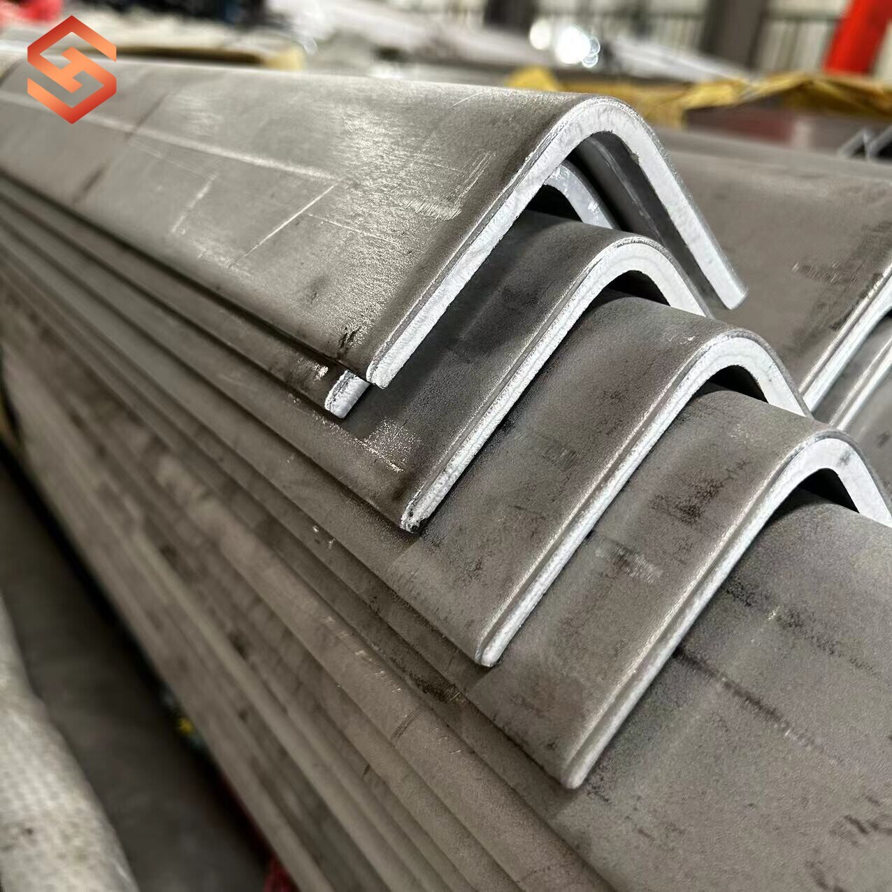 Q195 Galvanized steel angle