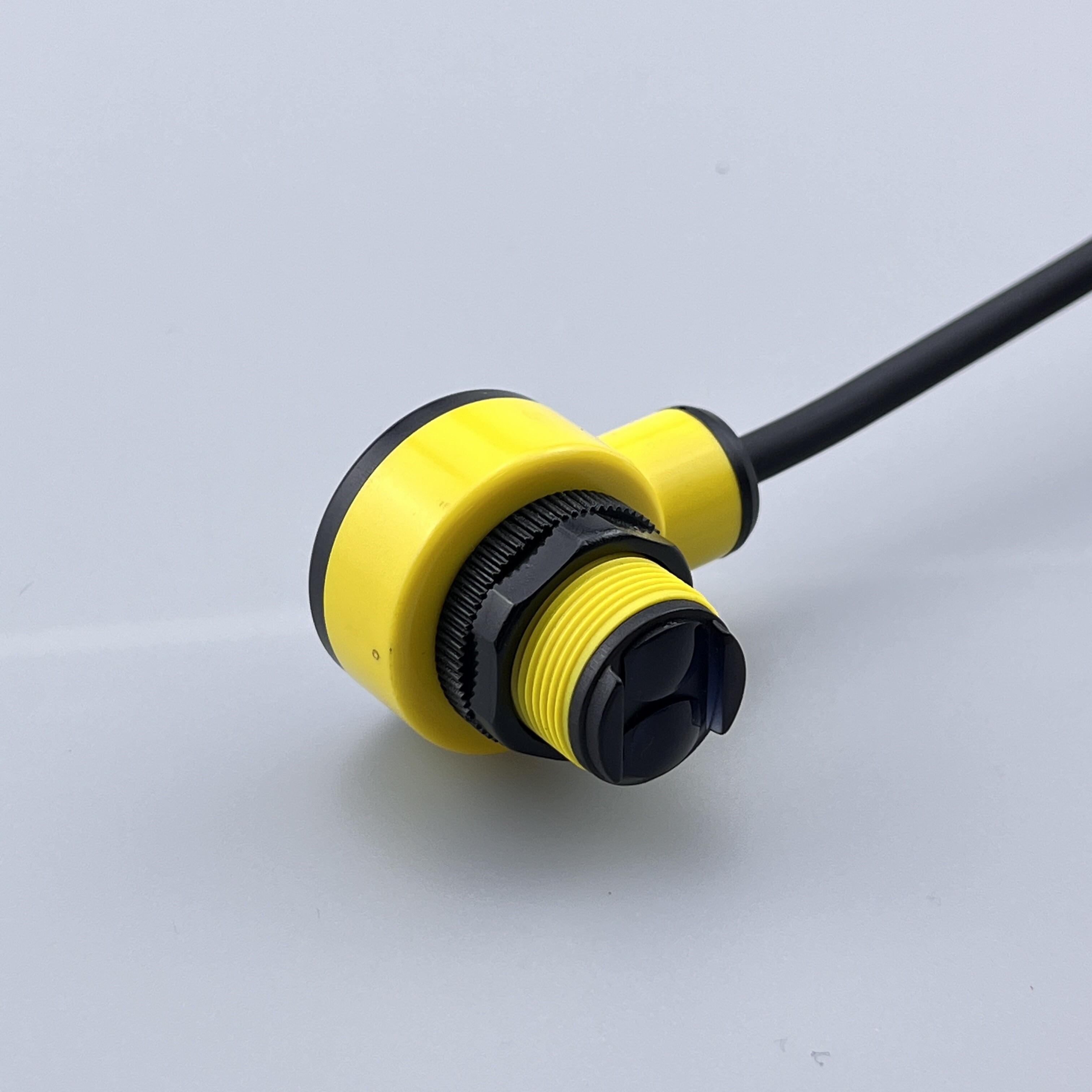 Sensor fotoeléctrico cilíndrico GS18T