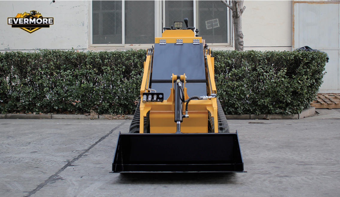 Chargeuse compacte Evermore | Équipement de construction puissant et polyvalent