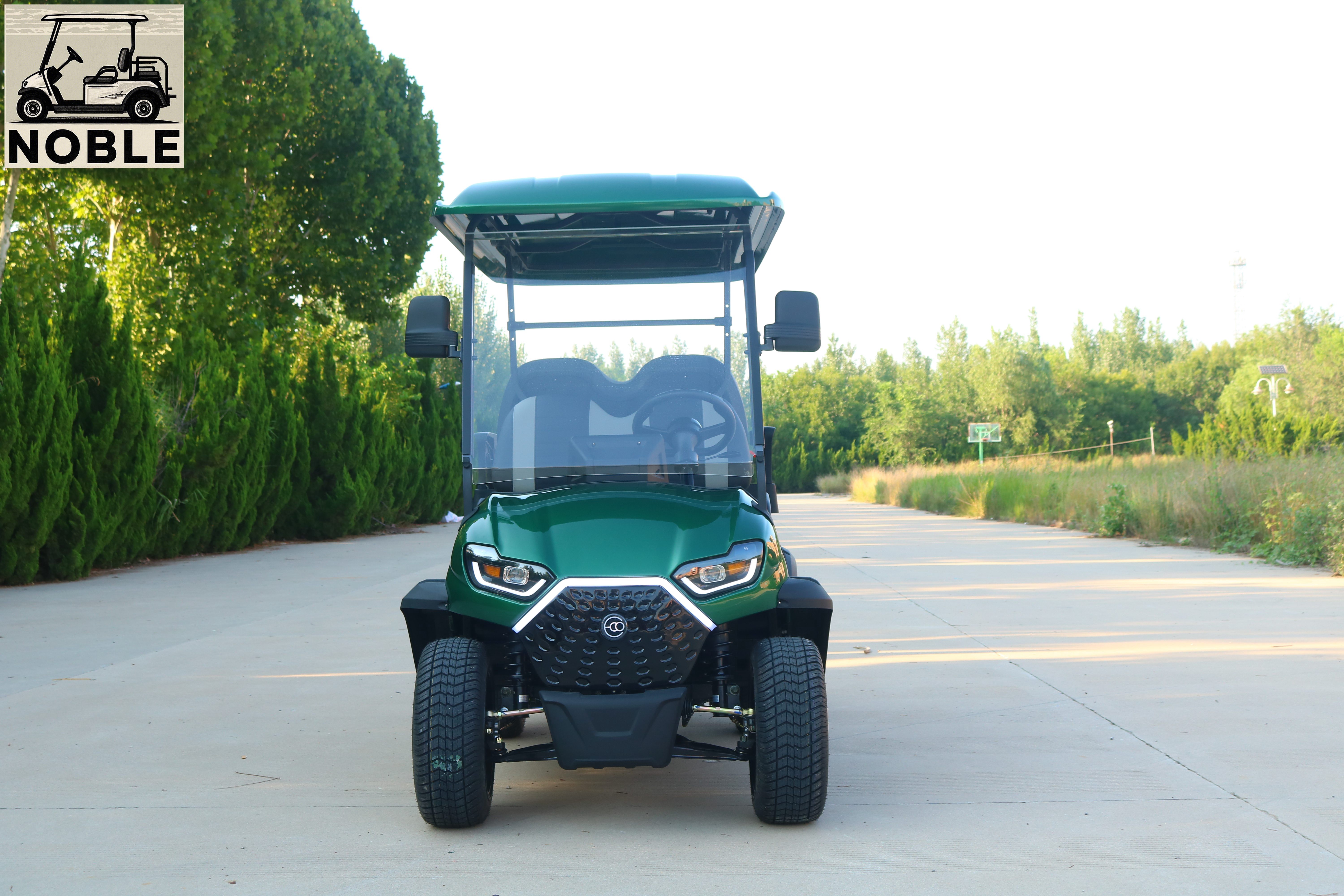 Voiturette de golf électrique NOBLE W660G4 à 4 places