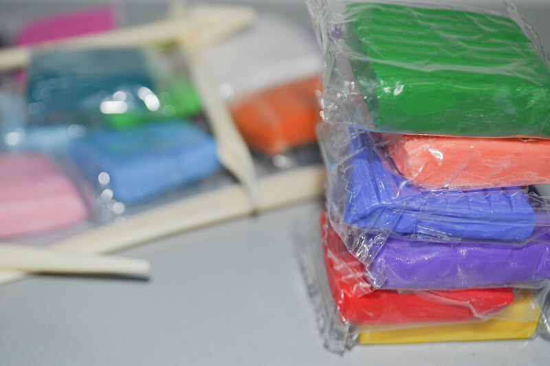 橡皮泥、彩色粘土、超轻粘土有什么区别? 橡皮泥、彩色粘土、超轻粘土有什么区别?