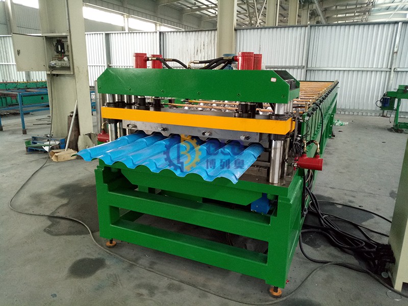 Glazed tile roll forming machine