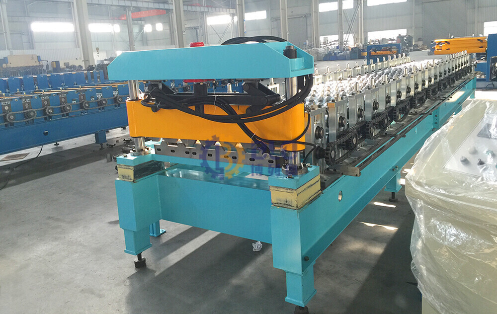 Metal Roof Panel Forming Machine