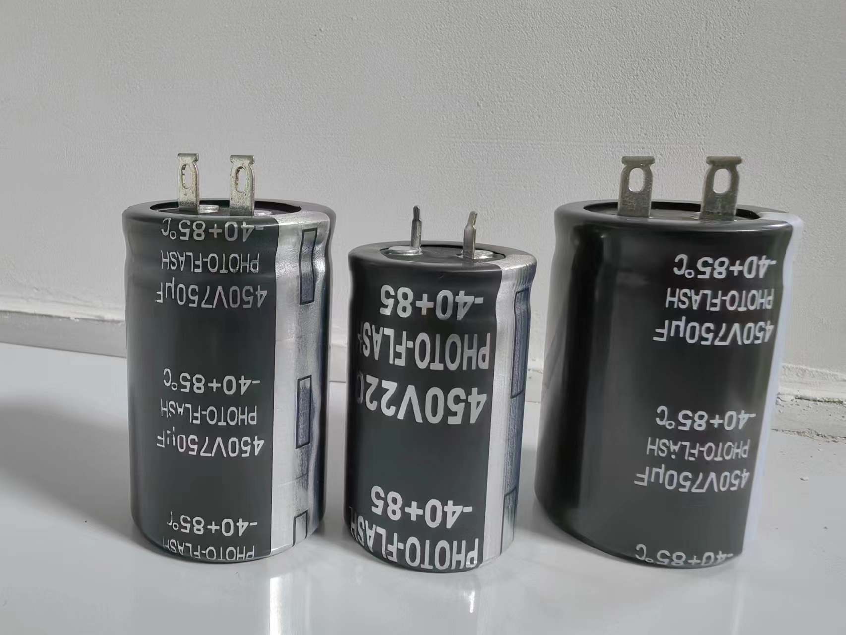 Bull horn electrolytic capacitor Bull horn electrolytic capacitor