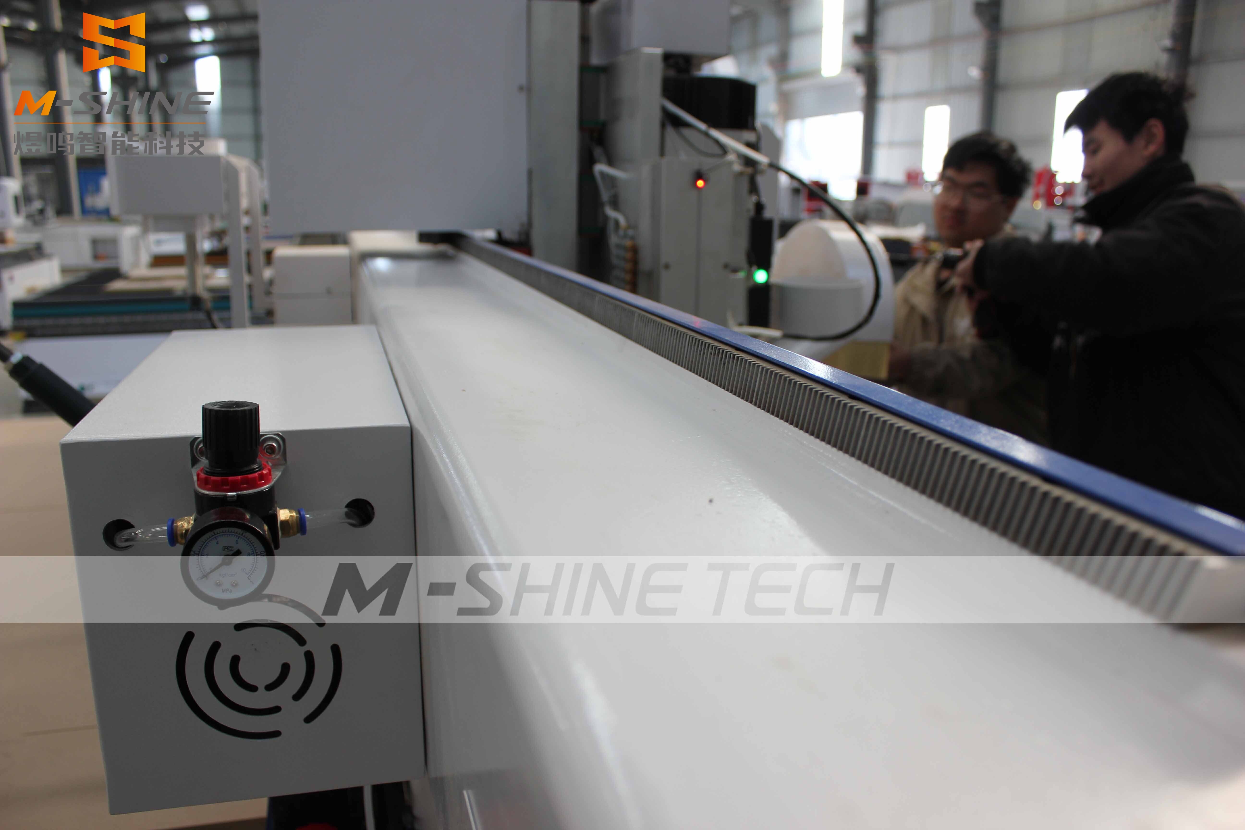 ¿Es necesario instalar un reductor para equipos de carpintería CNC?