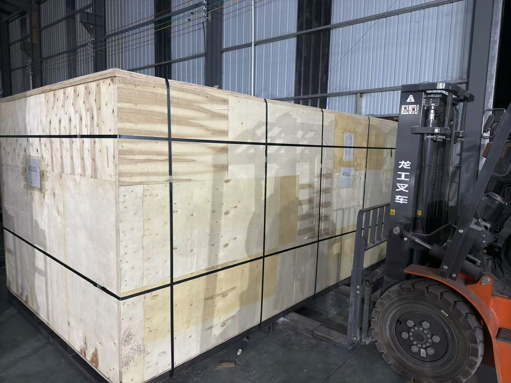 A M-SHINE Türkiye de Jinan enviou dois centros de usinagem de madeira CNC 2130