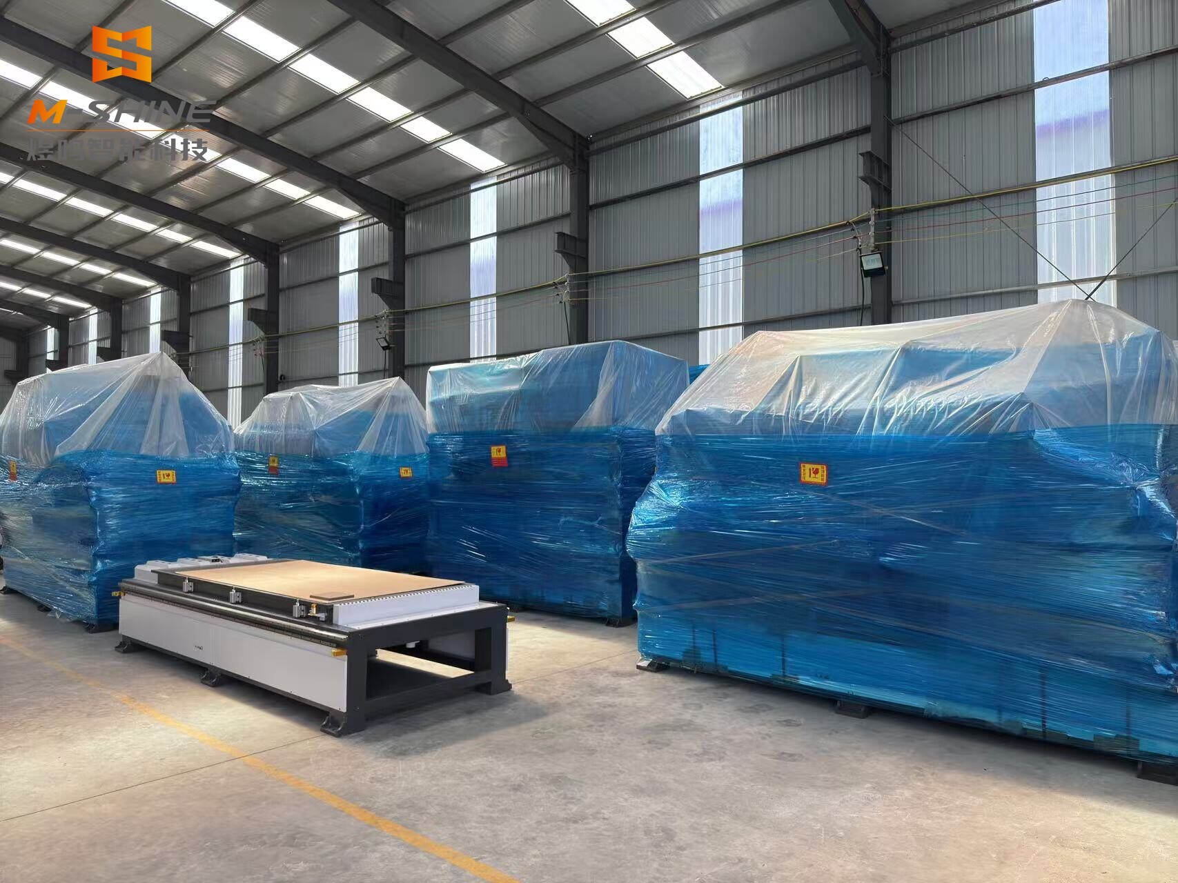 Boas notícias! 26 unidades de 2140 router CNC para madeira ATC woodworking equipment estão prestes a ser enviadas para o Vietname