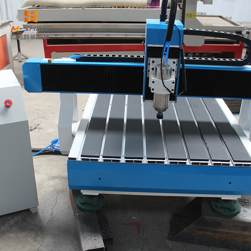 6090 小型数控木工雕刻机