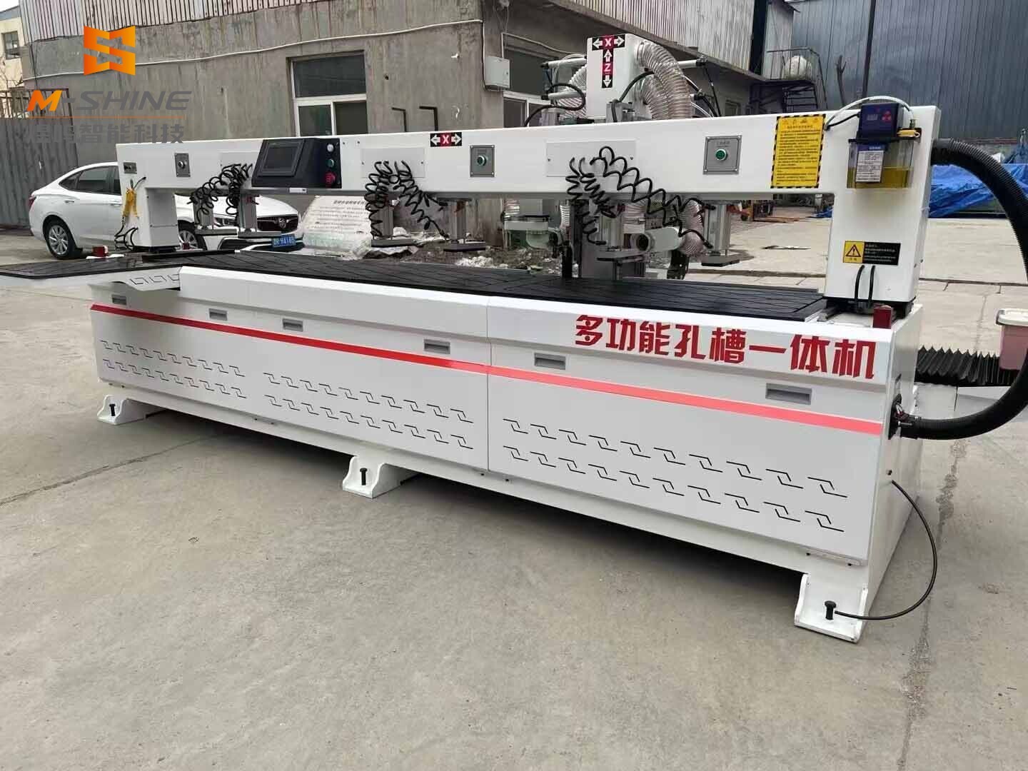 高效的侧孔钻孔机确保精确、无缝的硬件集成