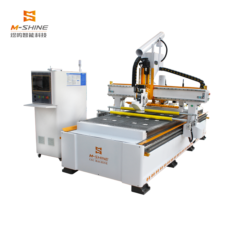 ماكينة القطع M8 ATC Cnc Cnc Router راوتر لصناعة خزائن الأثاث
