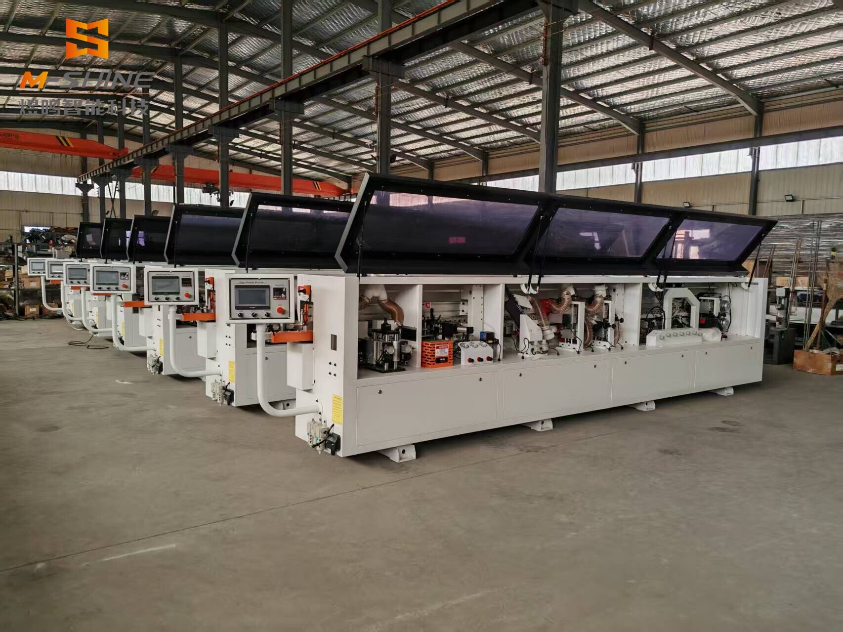 Beste CNC für Holzbearbeitung Kantenanleimmaschine vier in einem setzt Segel nach Malaysia