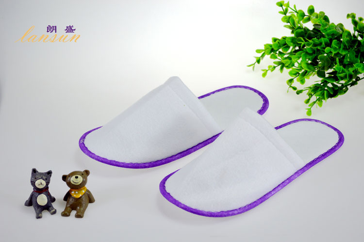 Non-Woven Embossed Disposable Slippers Non-Woven Embossed Disposable Slippers