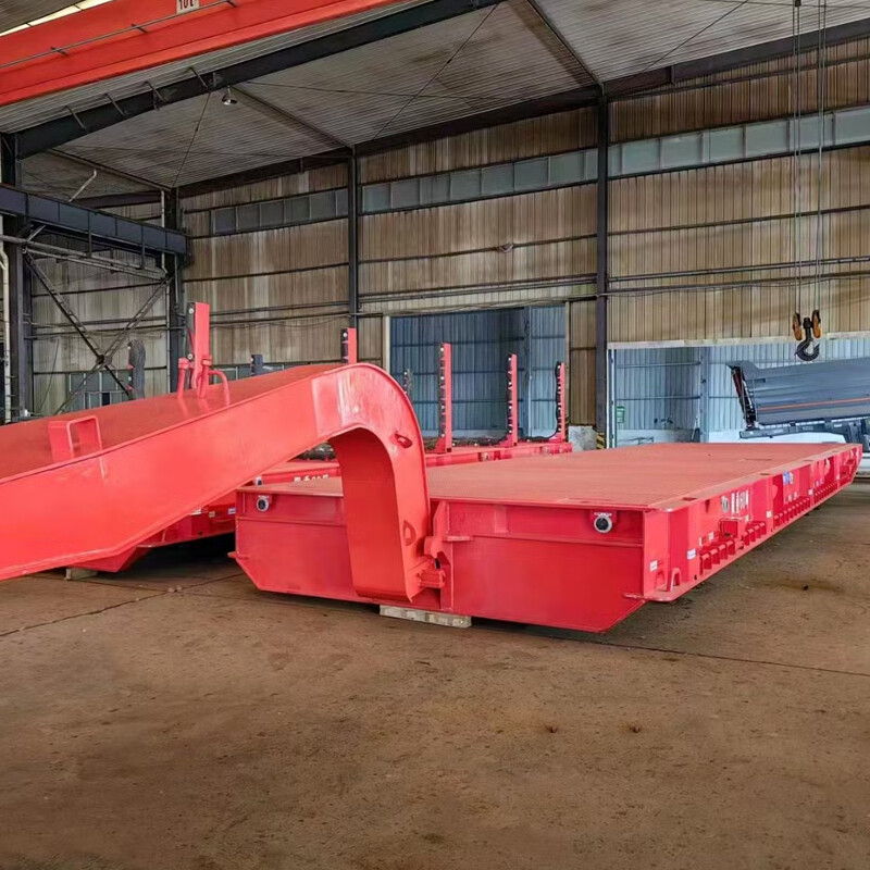 Heavy Low bed trailer for terminal port