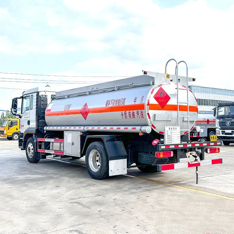 Sinotruk 10000-30000 Liters HOWO Fuel Oil Tank Trucks