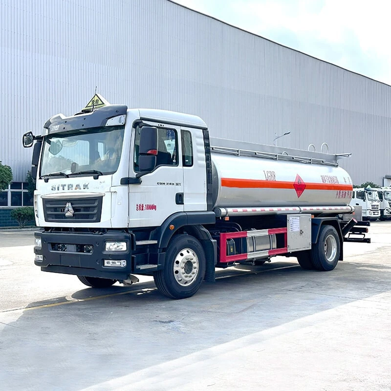 Sinotruk 10000-30000 Liters HOWO Fuel Oil Tank Trucks