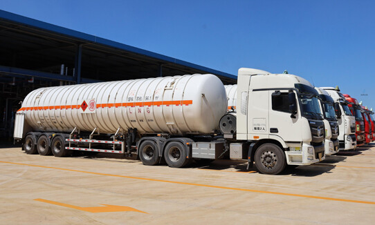 The Differences Between LPG Trailer And LNG Trailer