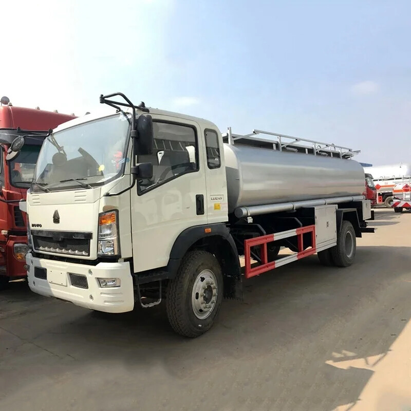 10, 000 Liters Sinotruk Howo Stainless Steel Fresh Milk Delivery Tanker Truck