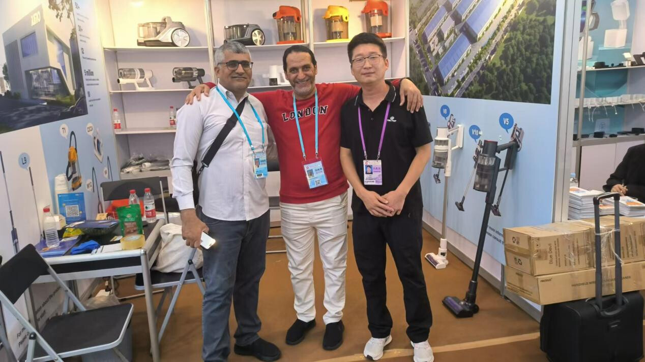 Brilliant Debut at the Canton Fair! Troll Electrical Appliances Shows Up New Smart Vacuum Cleaners