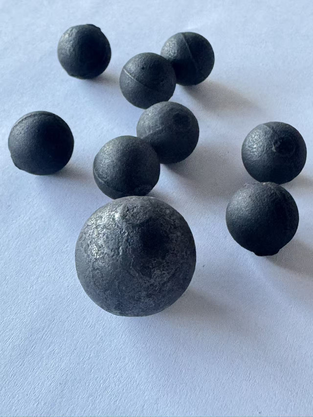 Nb-alloyed 12% chrome cast balls for Clinker Grinding 