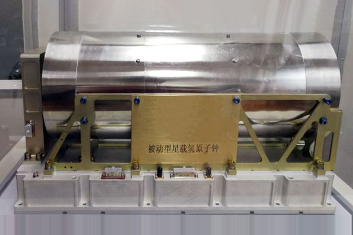 Hydrogen Atomic Clock