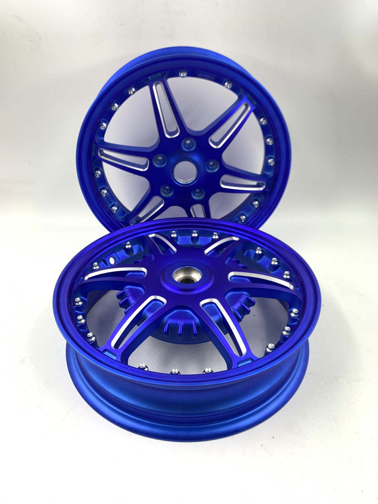 12 Inch Vespa150 Spring Sprint Modified Wheels Piaggio New Motorcycle Wheels Manufacturers Wholesale