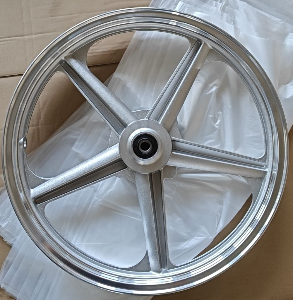 Prince Wuyang (Prince)Flash White Fine Car - Standard Assembly - Ordinary Packaging