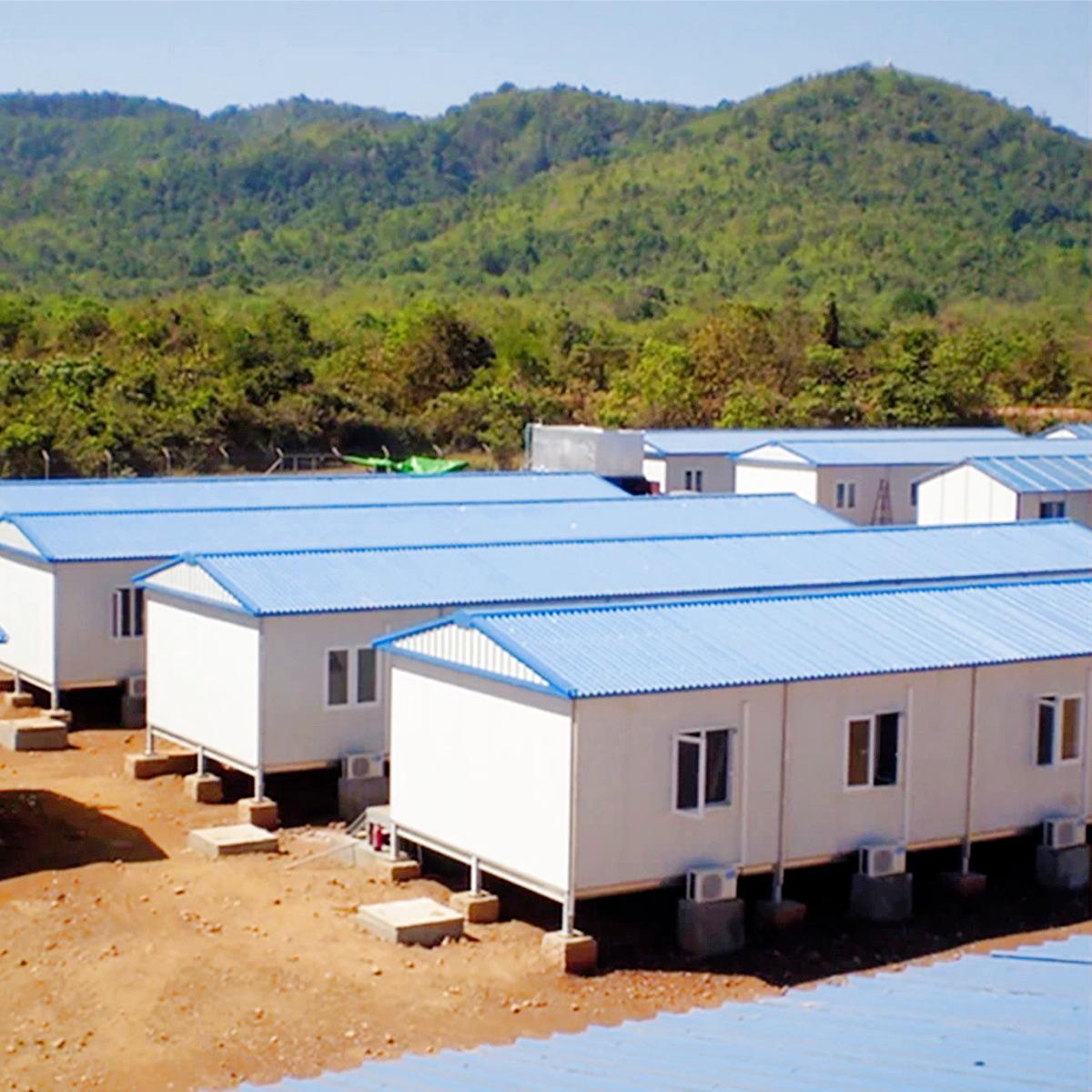 Customized Prefabricated Houses Steel Containers 2-story Modular Frame House Modern Construction Site