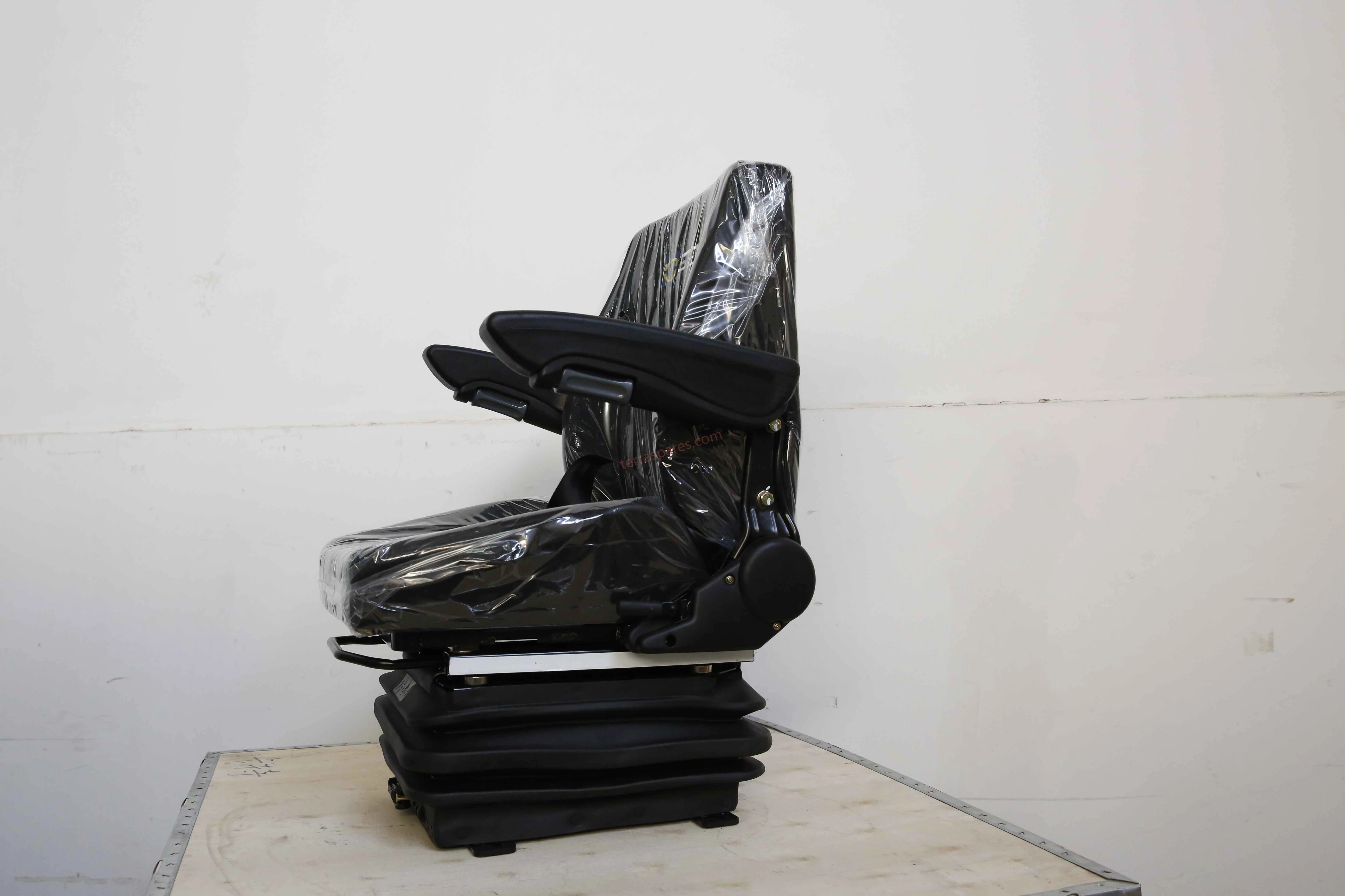 SEM SPARE PARTS 5228131 W48000449  SOIL COMPACTOR SEAT