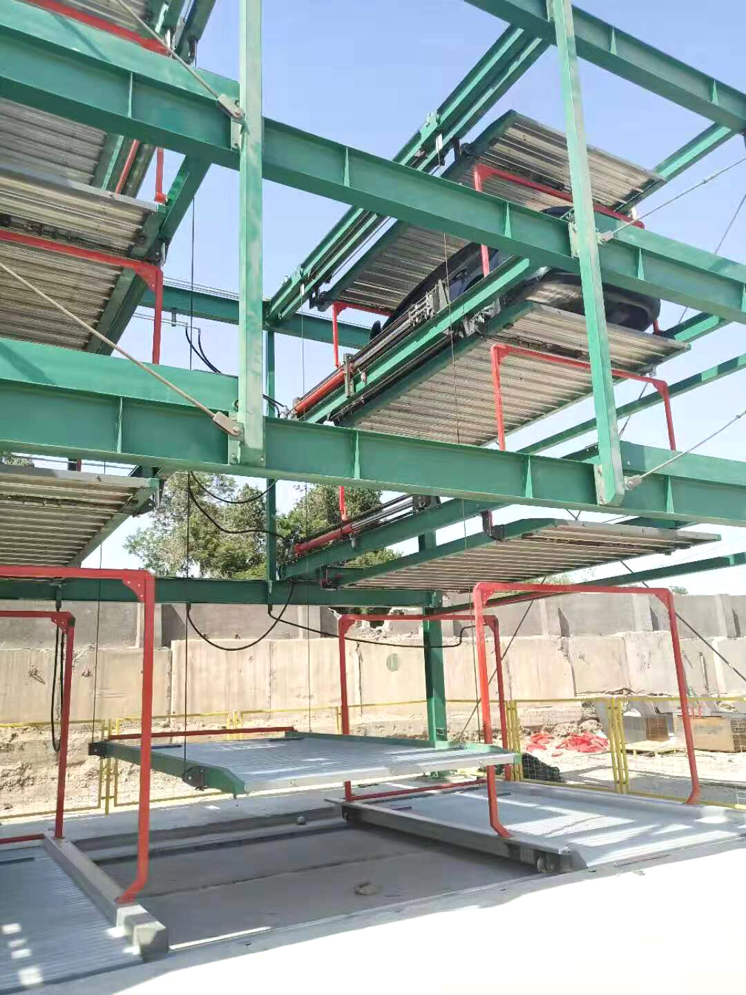 Iraq - 4 level puzzle parking system - 100 car spaces