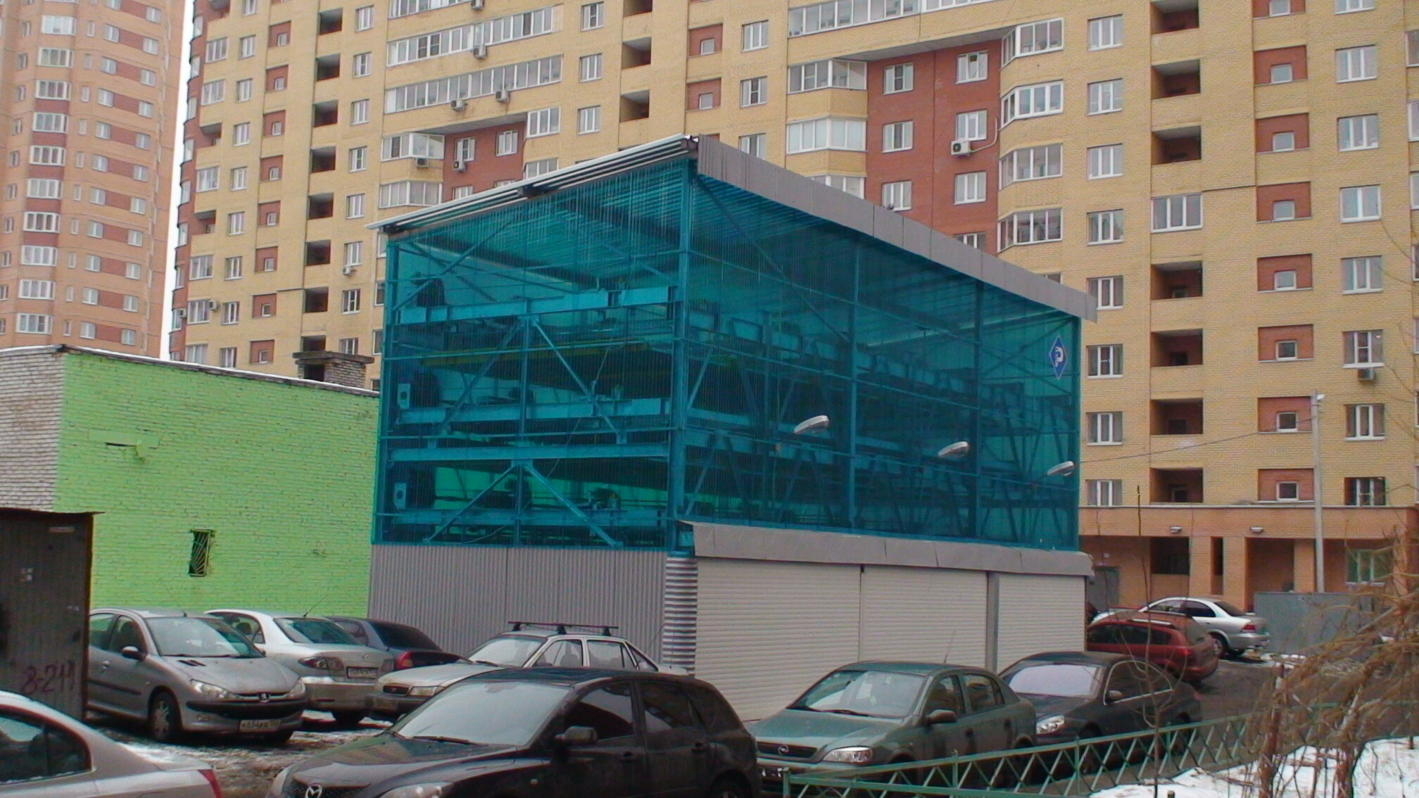 Russia - 4 level puzzle parking system - 29 car spaces