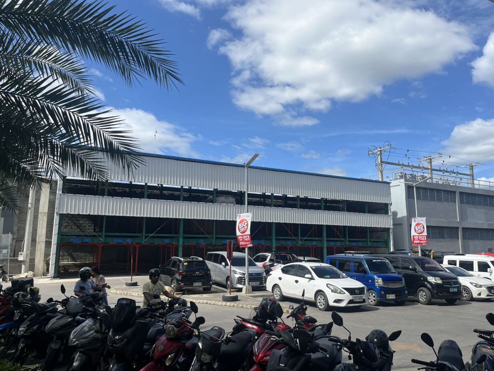 Philippines - 3 level puzzle parking system - 31 car spaces