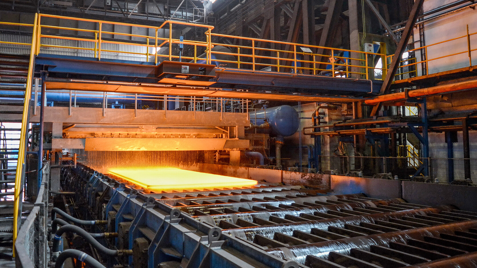 Qianben Steel Successfully Trial Production of Extremely Thin Specification High Strength Quenched and Distributed Steel