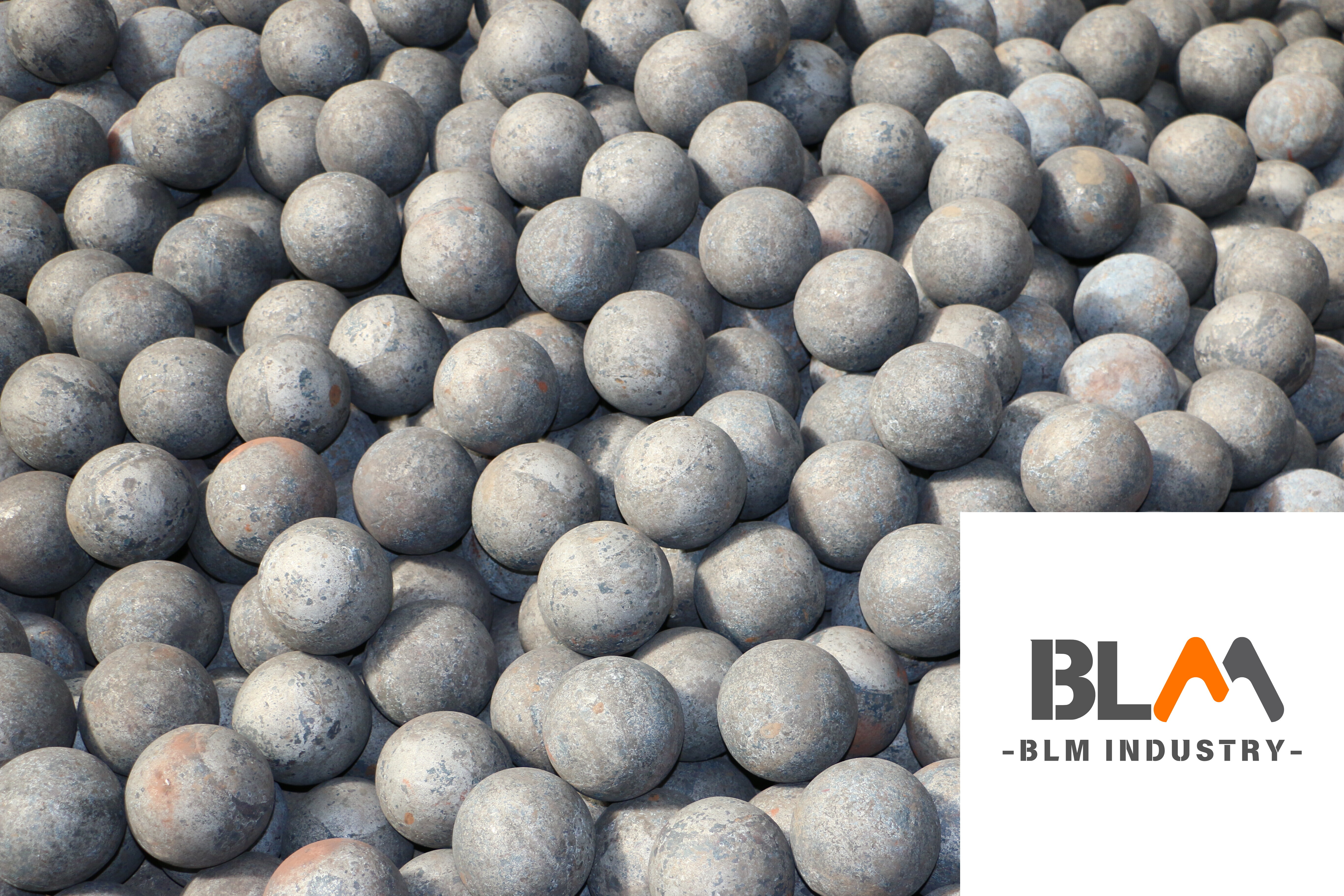 Bola de acero forjada para medios de molienda de 10 mm a 200 mm