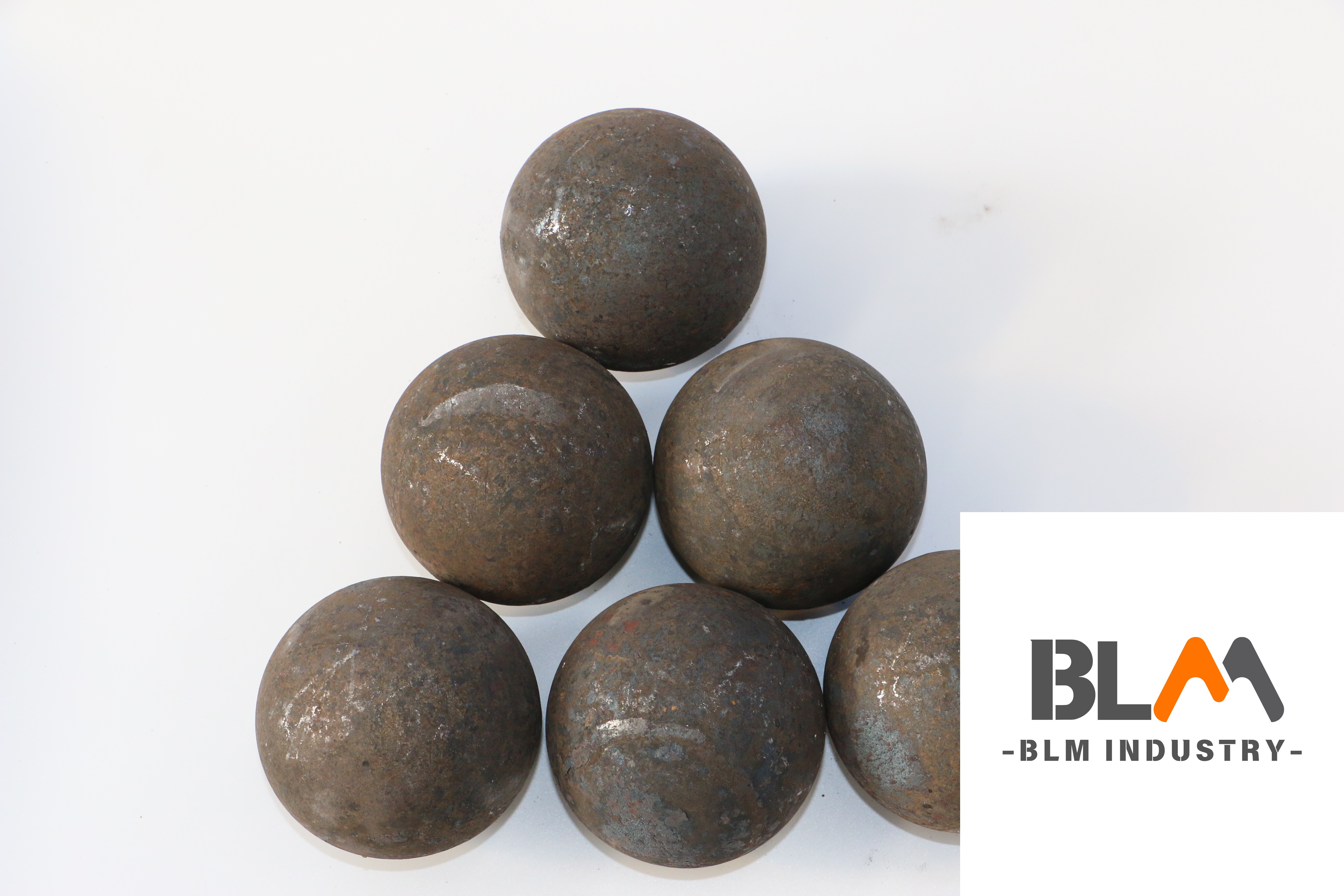 Bola de acero forjada para medios de molienda de 10 mm a 200 mm