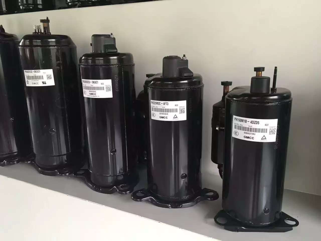 PH420G2CS-4KU1  24000BTU GMCC R22 Refrigeration Rotary Compressor