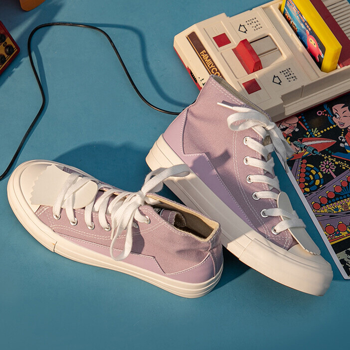 The retro trend returns, and classic canvas shoes are hot again