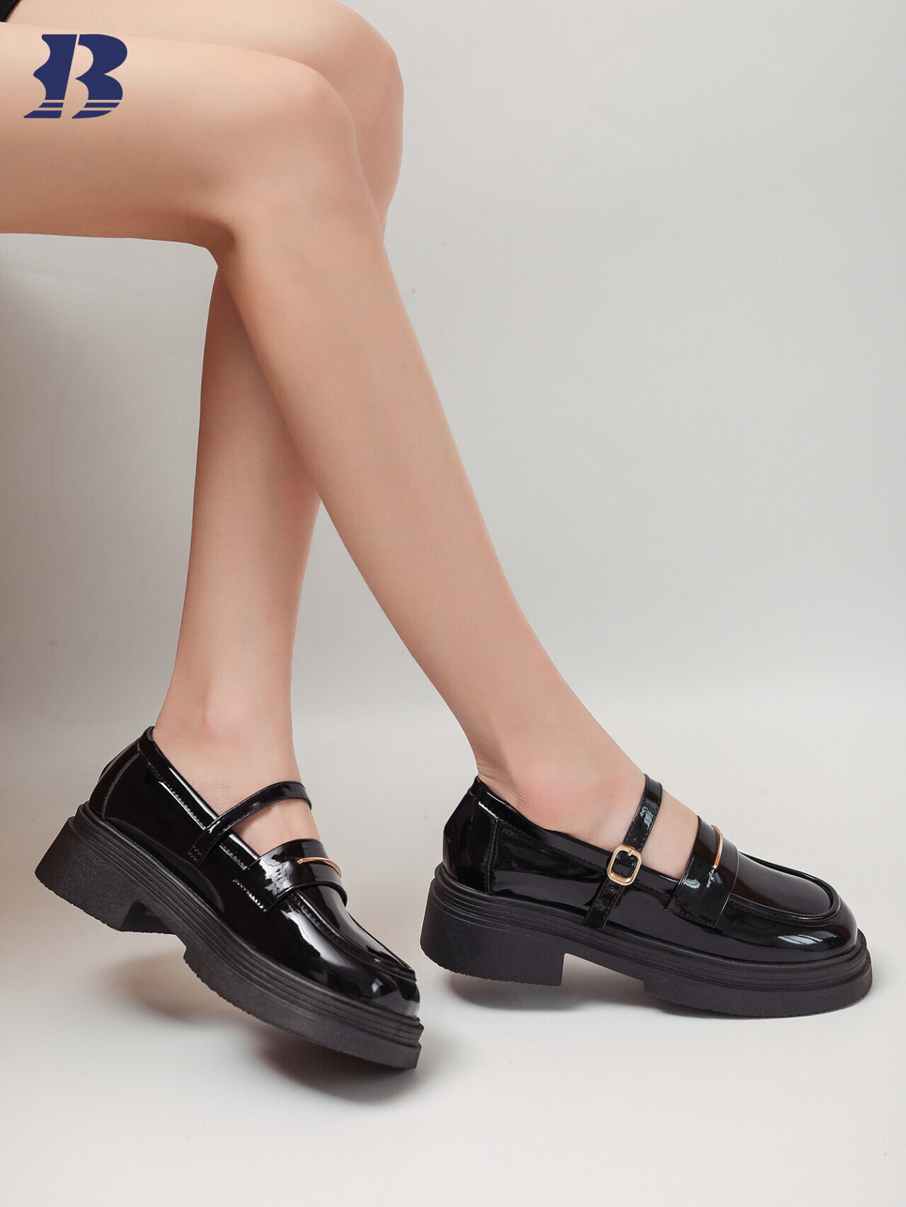 Loafers for women can be customized