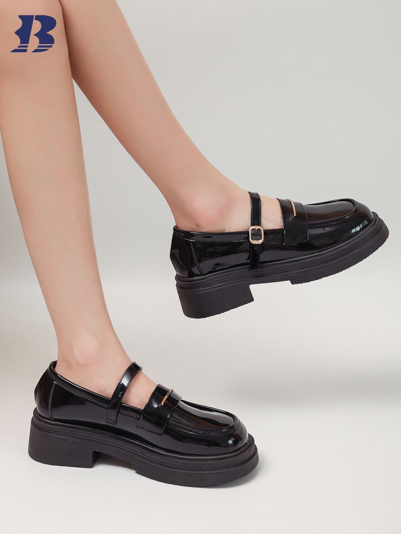 Loafers for women can be customized