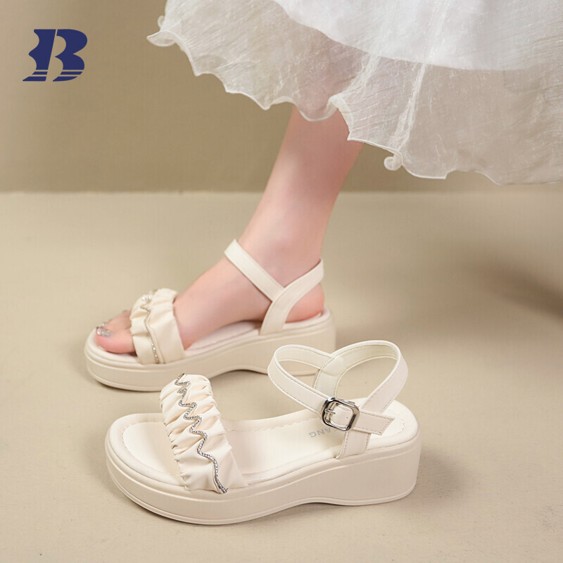 Women's sandals can be customized