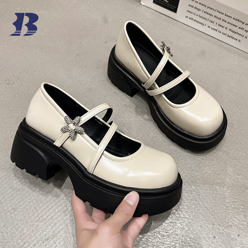 Loafers for women can be customized