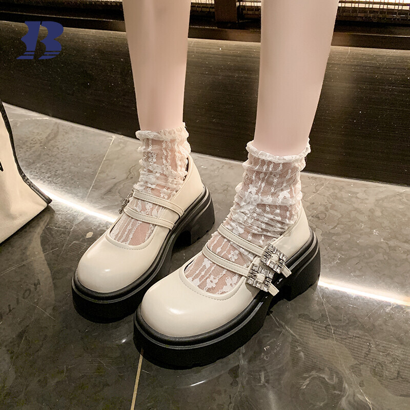 Loafers for women can be customized