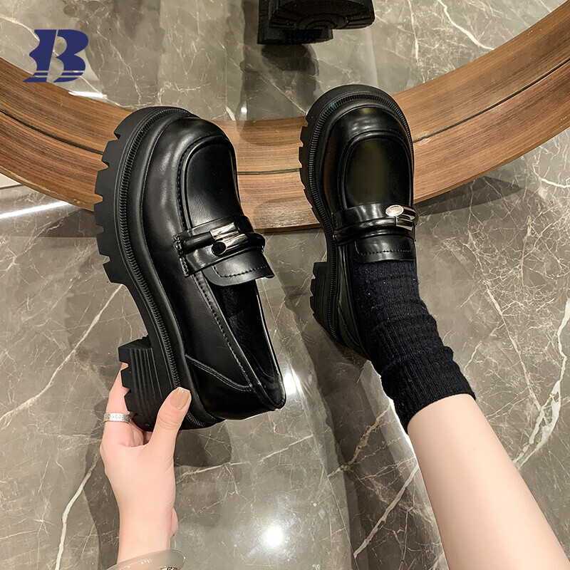 Loafers for women can be customized