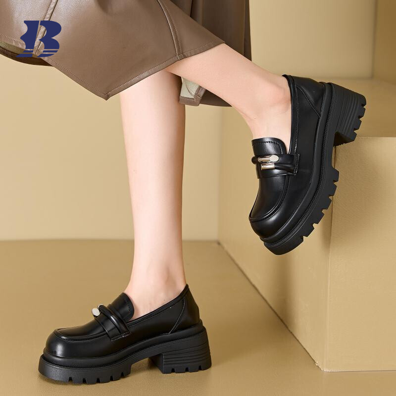 Loafers for women can be customized